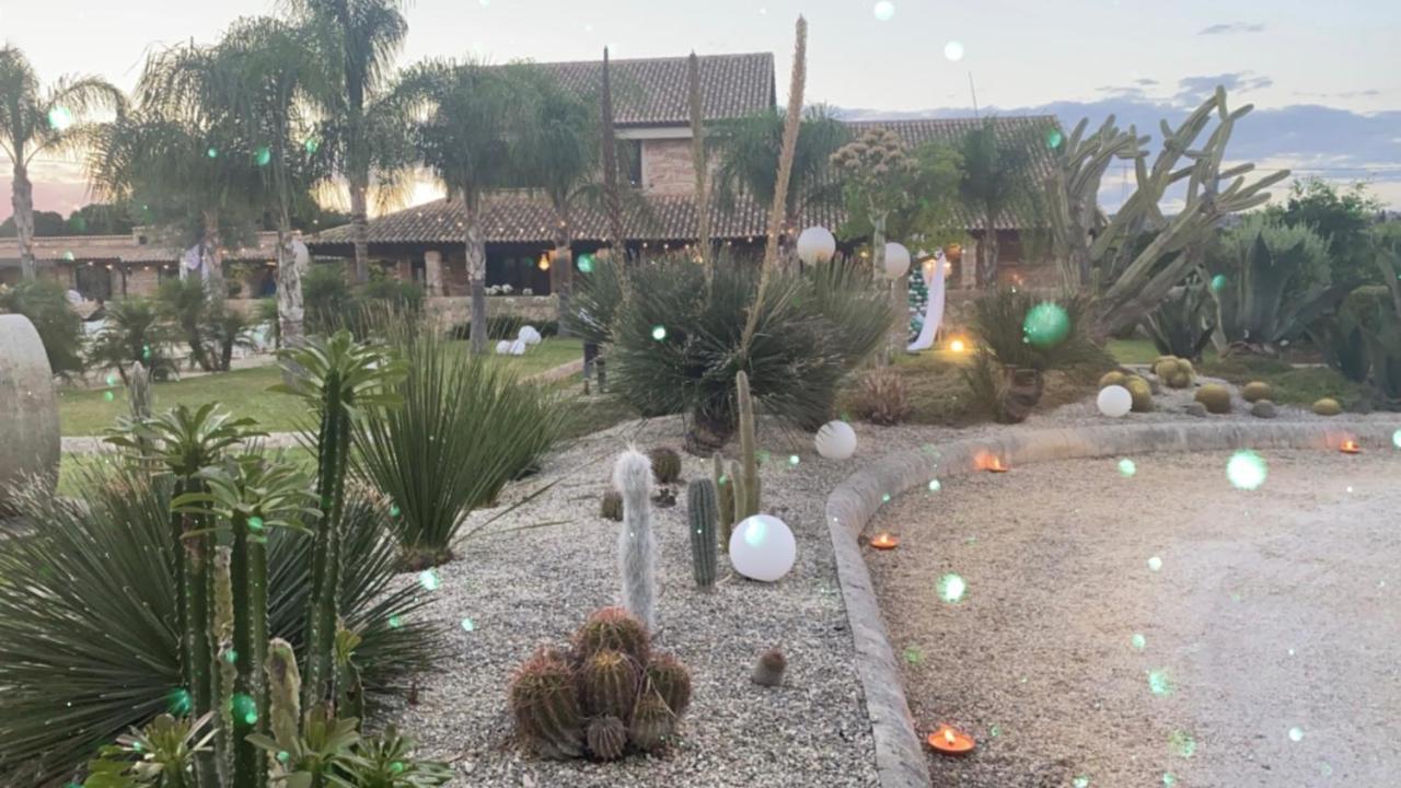 Mythos Holidays & Events Syracuse ภายนอก รูปภาพ